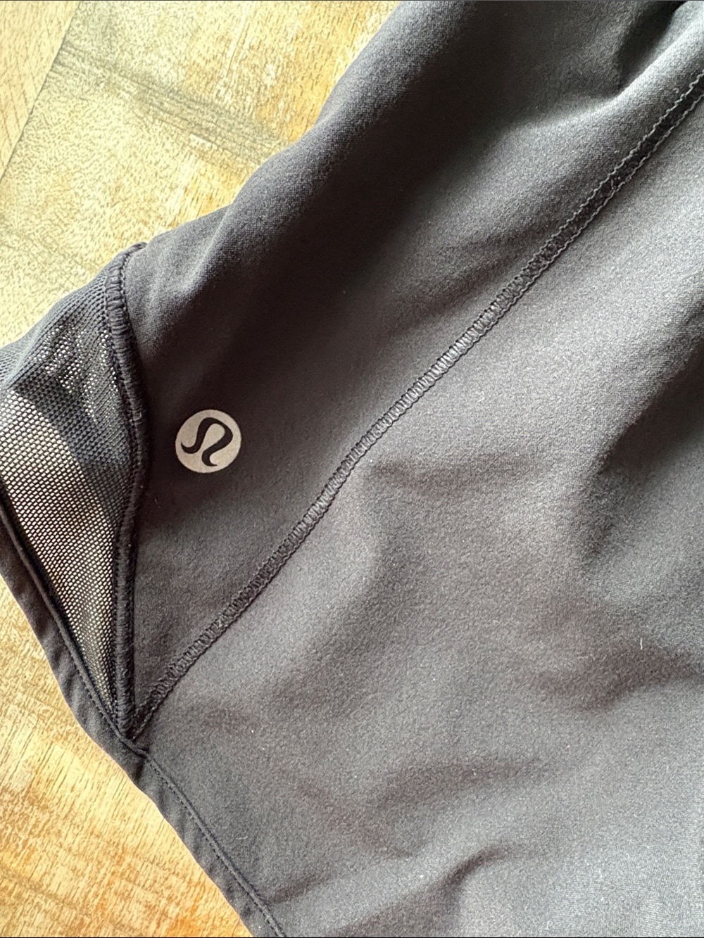 Lululemon Women’s Black Athletic Shorts size 2 - Picture 4 of 10